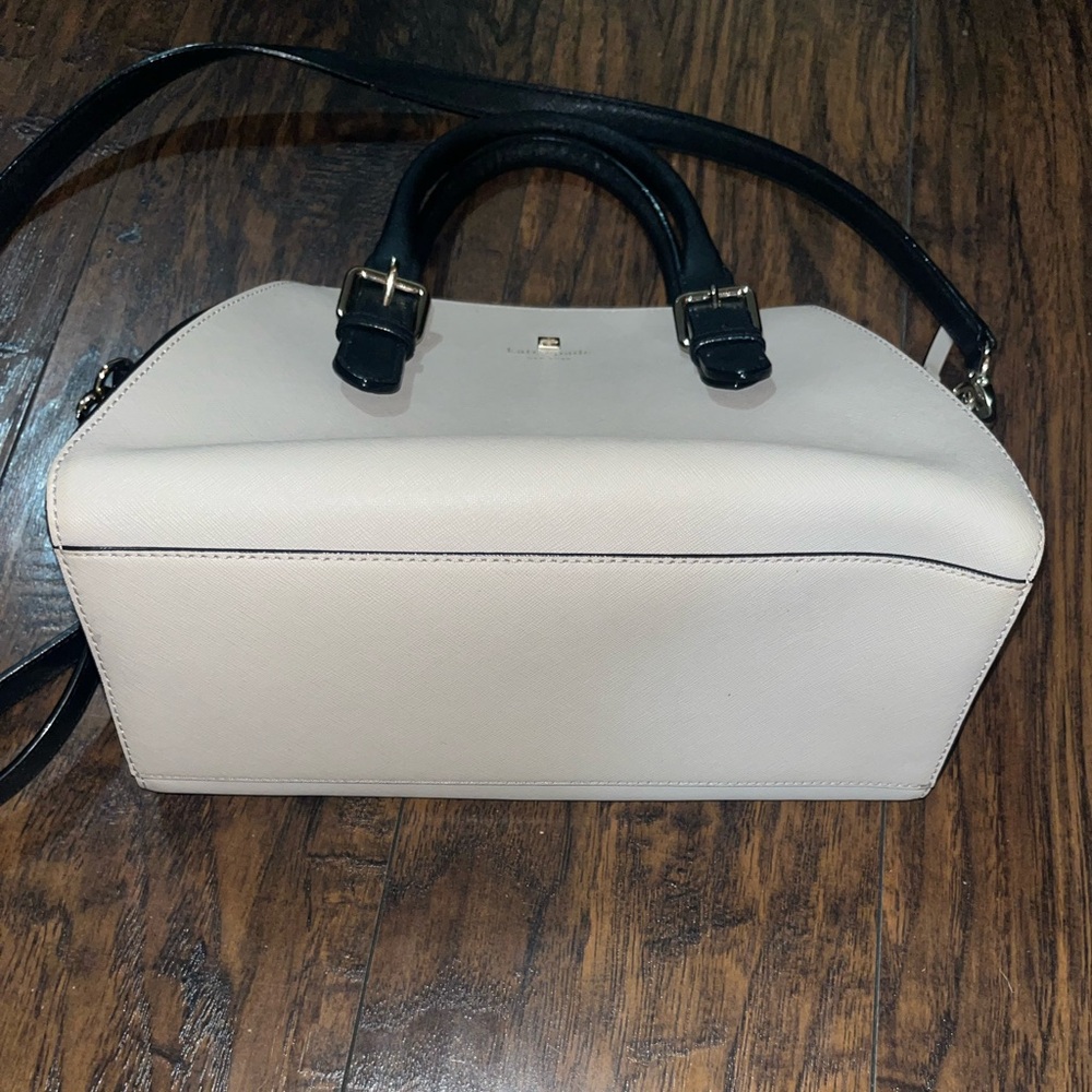 Kate Spade Bag - Picture 3 of 7